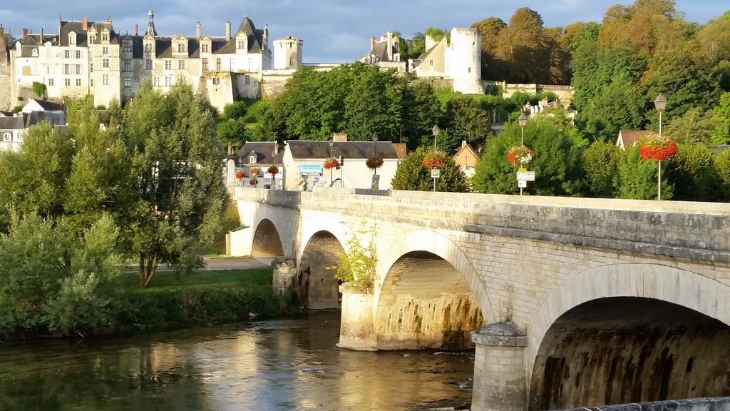 La Chaussee Des Ponts Noyers-sur-Cher Kamer foto
