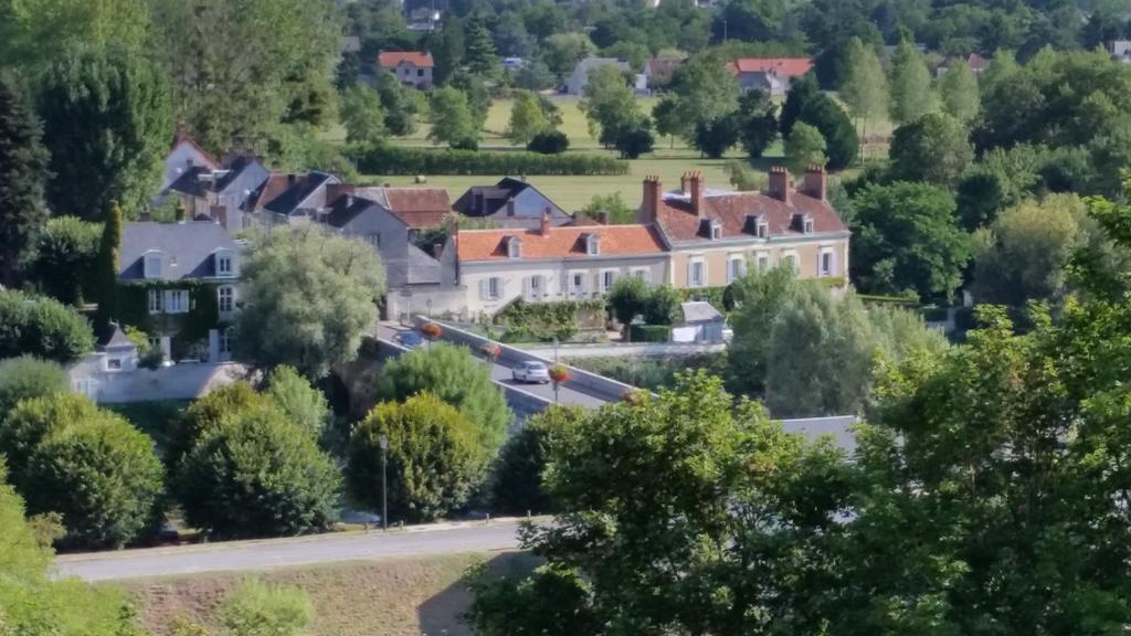 La Chaussee Des Ponts Noyers-sur-Cher Kamer foto