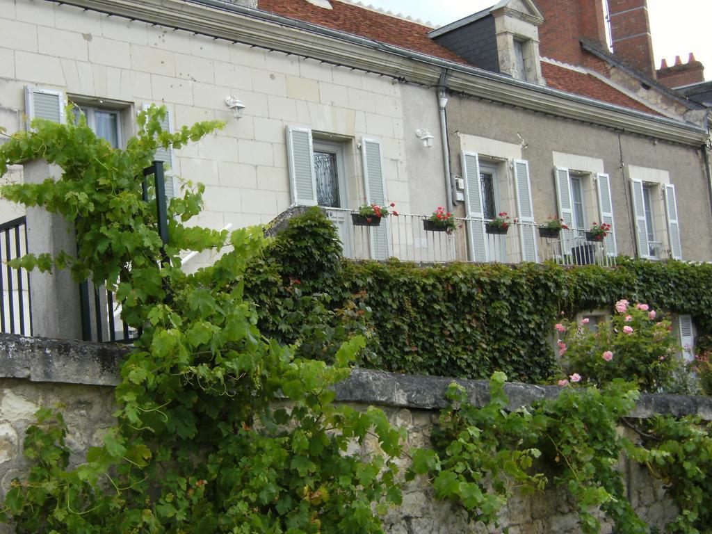 La Chaussee Des Ponts Noyers-sur-Cher Kamer foto